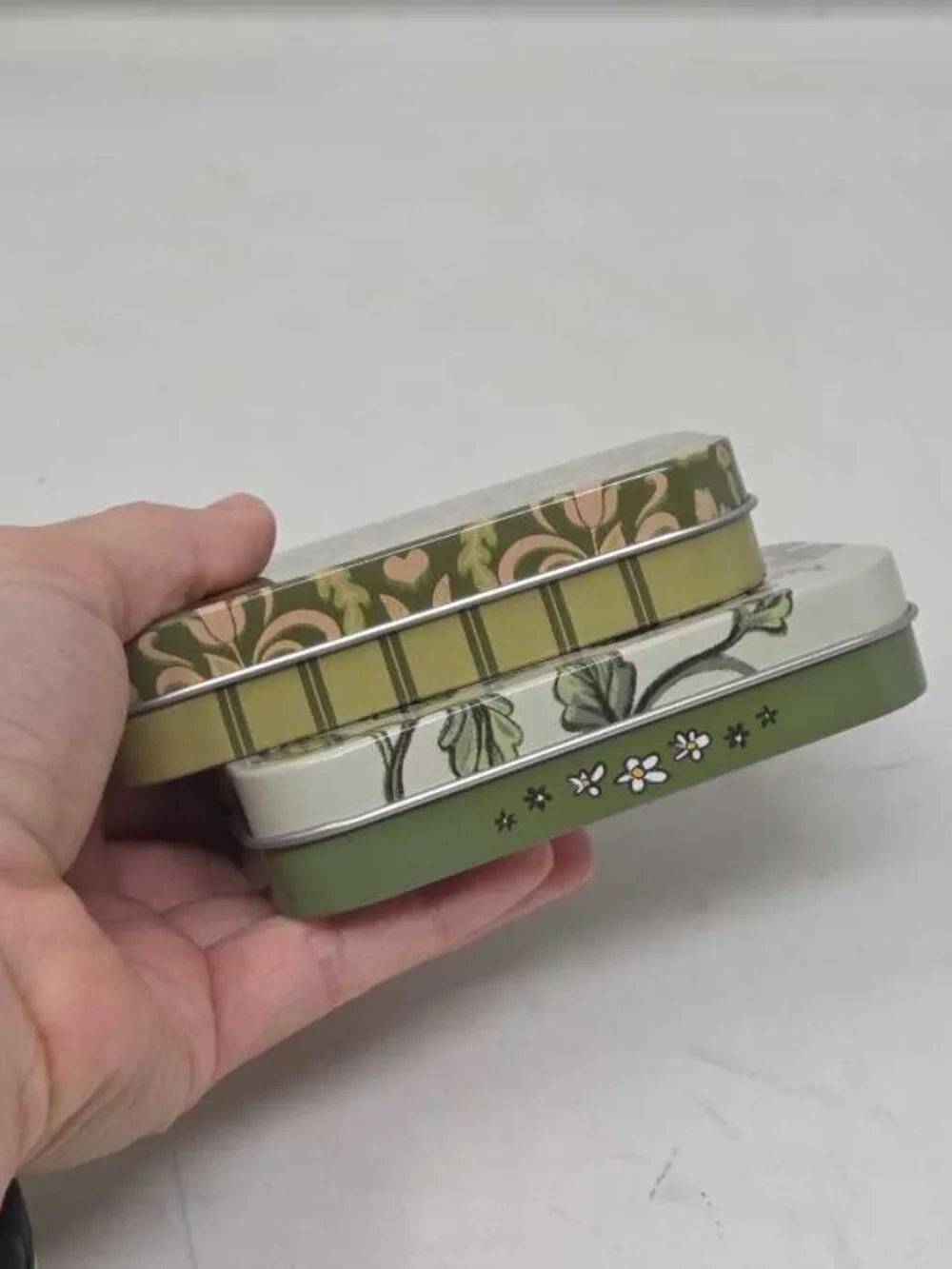 Set of 2 Urban Outfitters sentiment tin box scented candles Garden Ho bunny